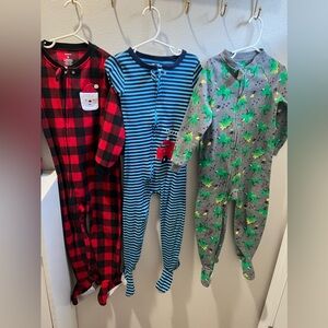 Carters Santa‎ christmas , fire truck and dinosaur pj sleeper size 4t a…